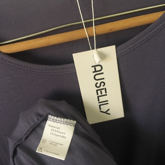 Lavender Auselily Dress w/ PocKeTs - Picture 2 of 8